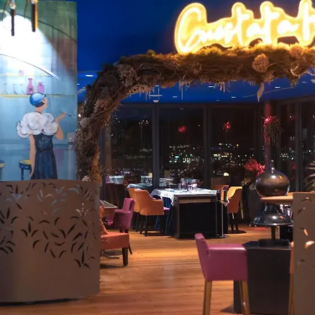 酒店 波西米亚套房酒店及水疗中心 - 仅供成年人